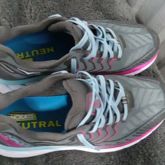 Shoes - Picture 2 of 8